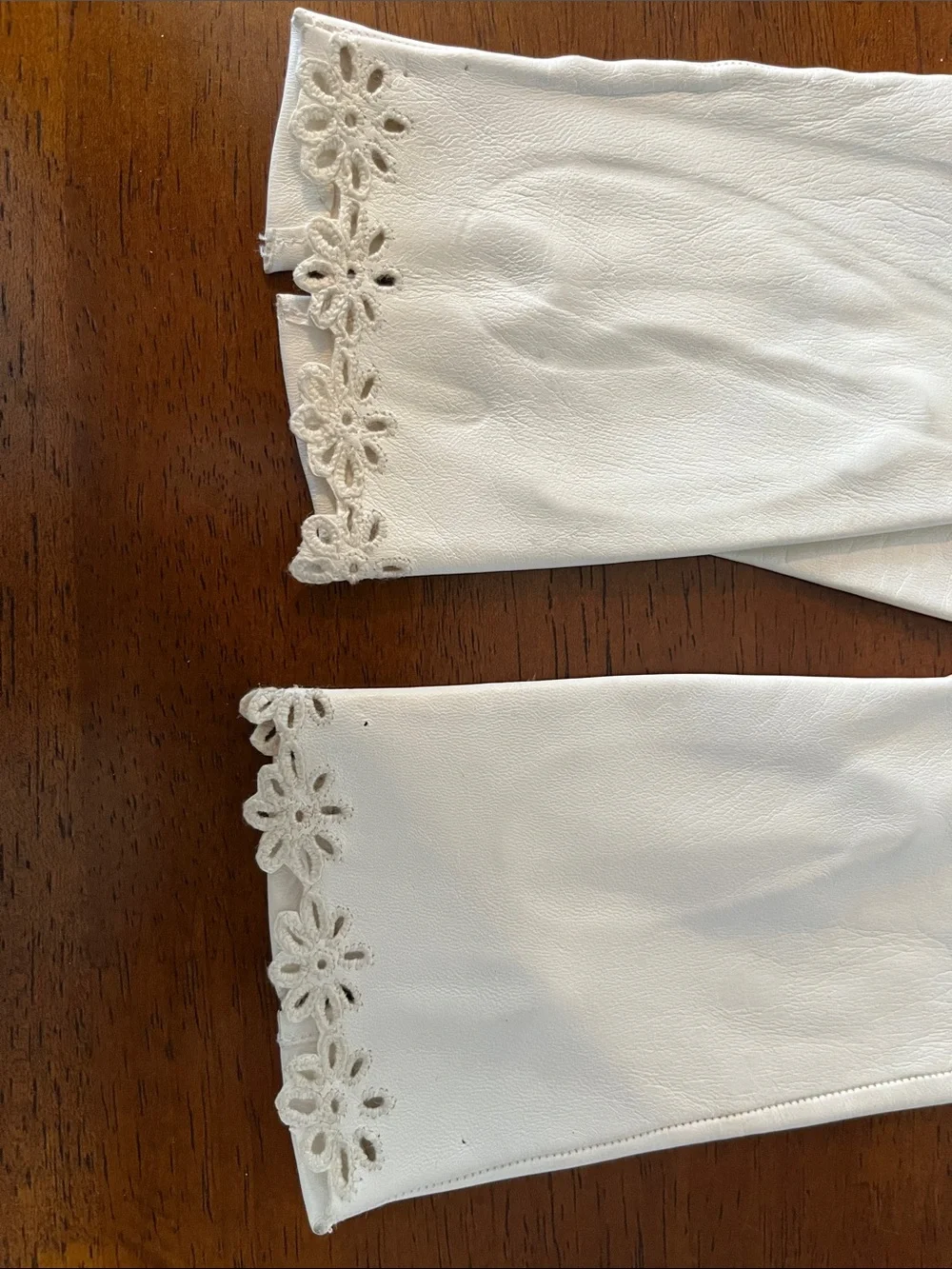 Vintage White Leather Ladies Gloves with Floral Cutout Cuff